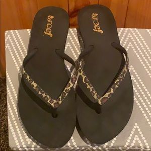 Reef brand flip flops. Size 10/11